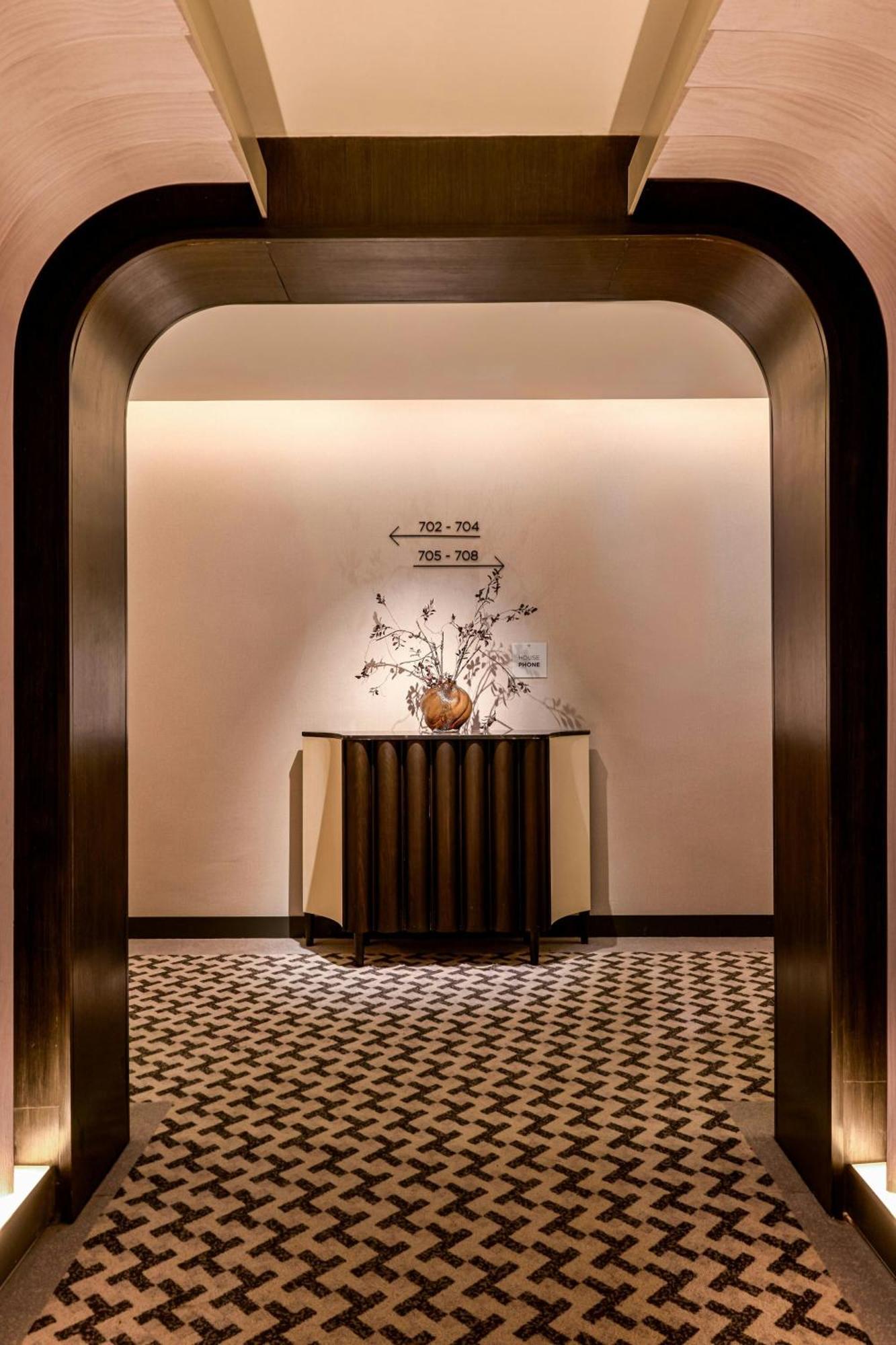 Отель Madi Paidi Bangkok, Autograph Collection Экстерьер фото